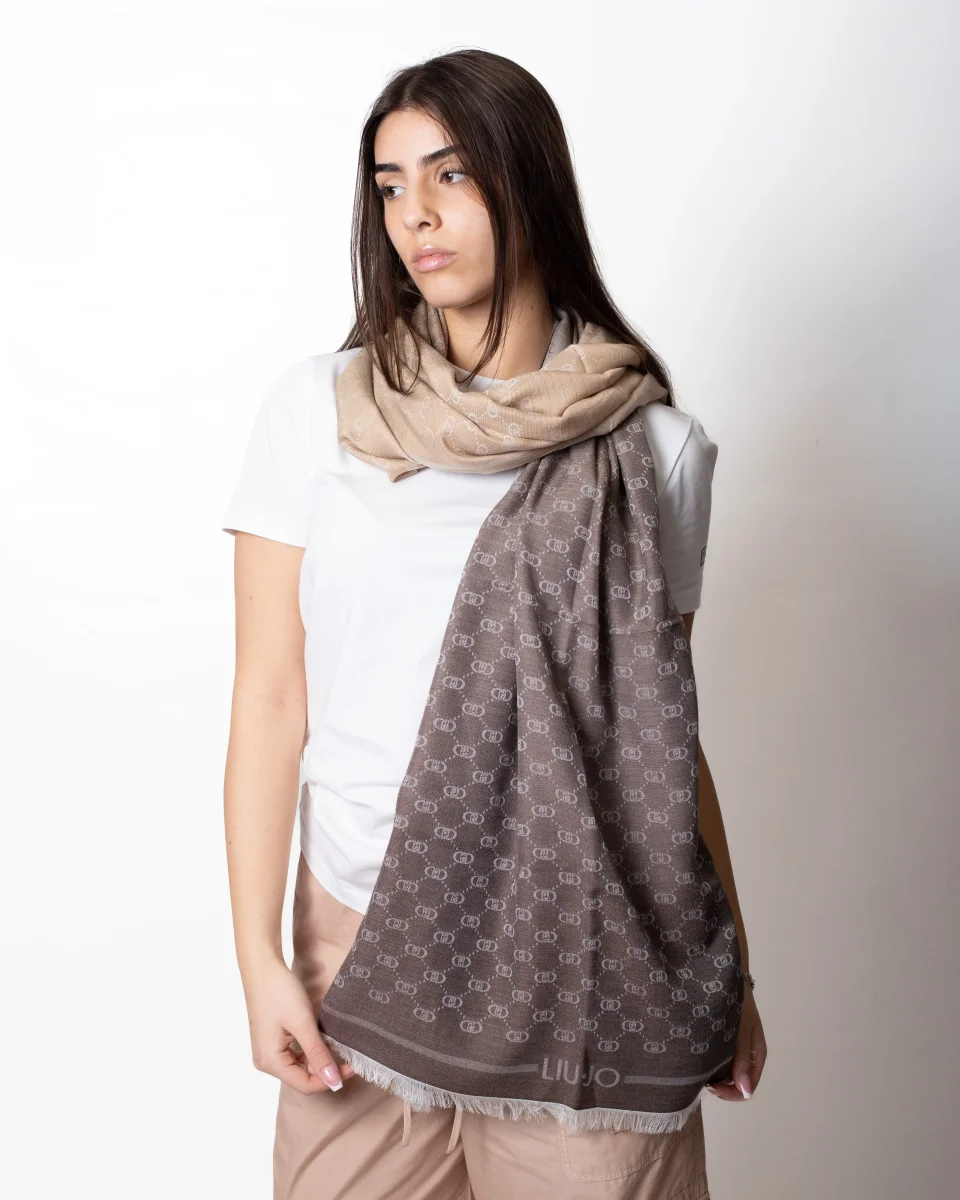Pashmina Liu Jo con logo jacquard uomo - immagine 3