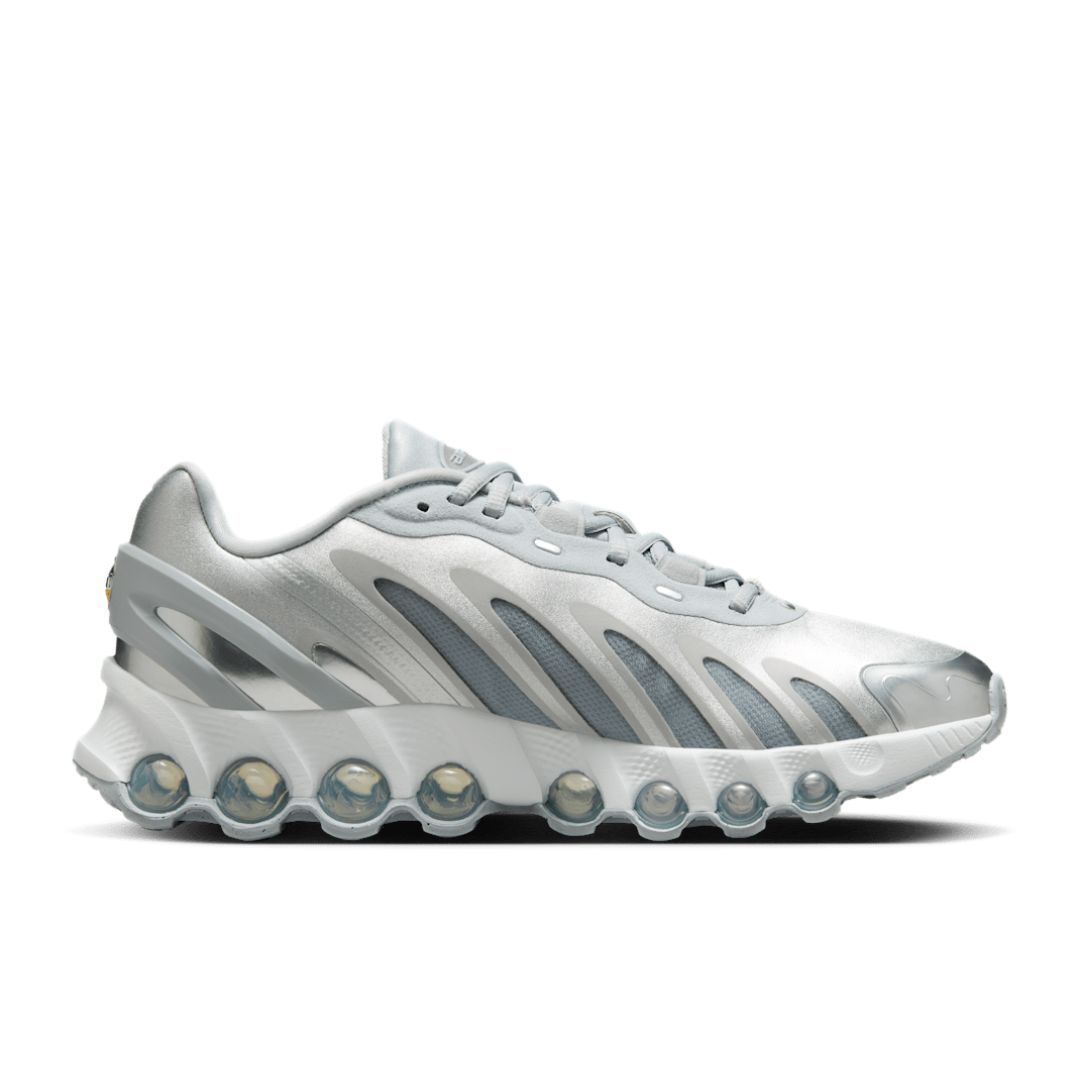 Nike Air Max DN8 – Wolf Grey/Off White/Metallic Silver - immagine 4